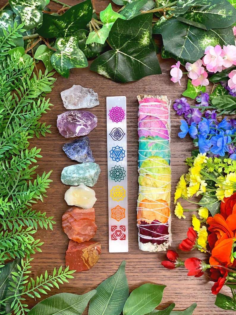 Bestselling 7 Chakras Crystal Gift Set - 7 Chakra Crystals, Sage Smudge & Selenite Wand Meditation Gifts