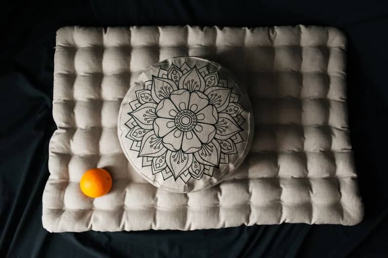 Embroidery Meditation Set Zafu & Zabuton with Buckwheat hulls Mandala Linen Floor cushions Meditation pillow pouf PillowSeat Yoga