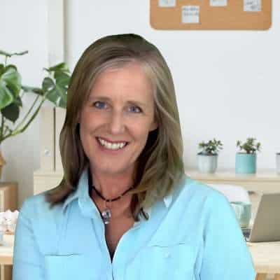 Liz Gracia Founder, Editor-in-Chief and Director of Marketing and Client Success Services